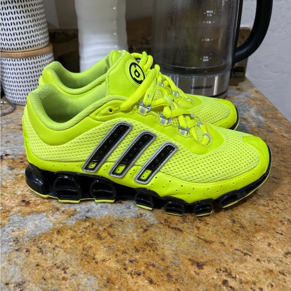 Adidas a3 size 7